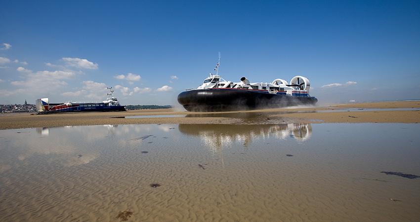Solent Express Hovercraft flying over sand Solent Express Hovercraft flying over sand